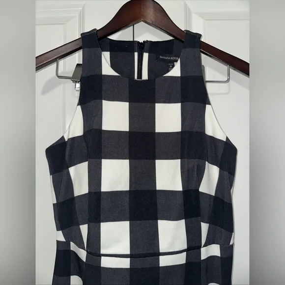 Banana Republic Sleeveless Checkered Midi Dress Size 8P NWT - Picture 2 of 4